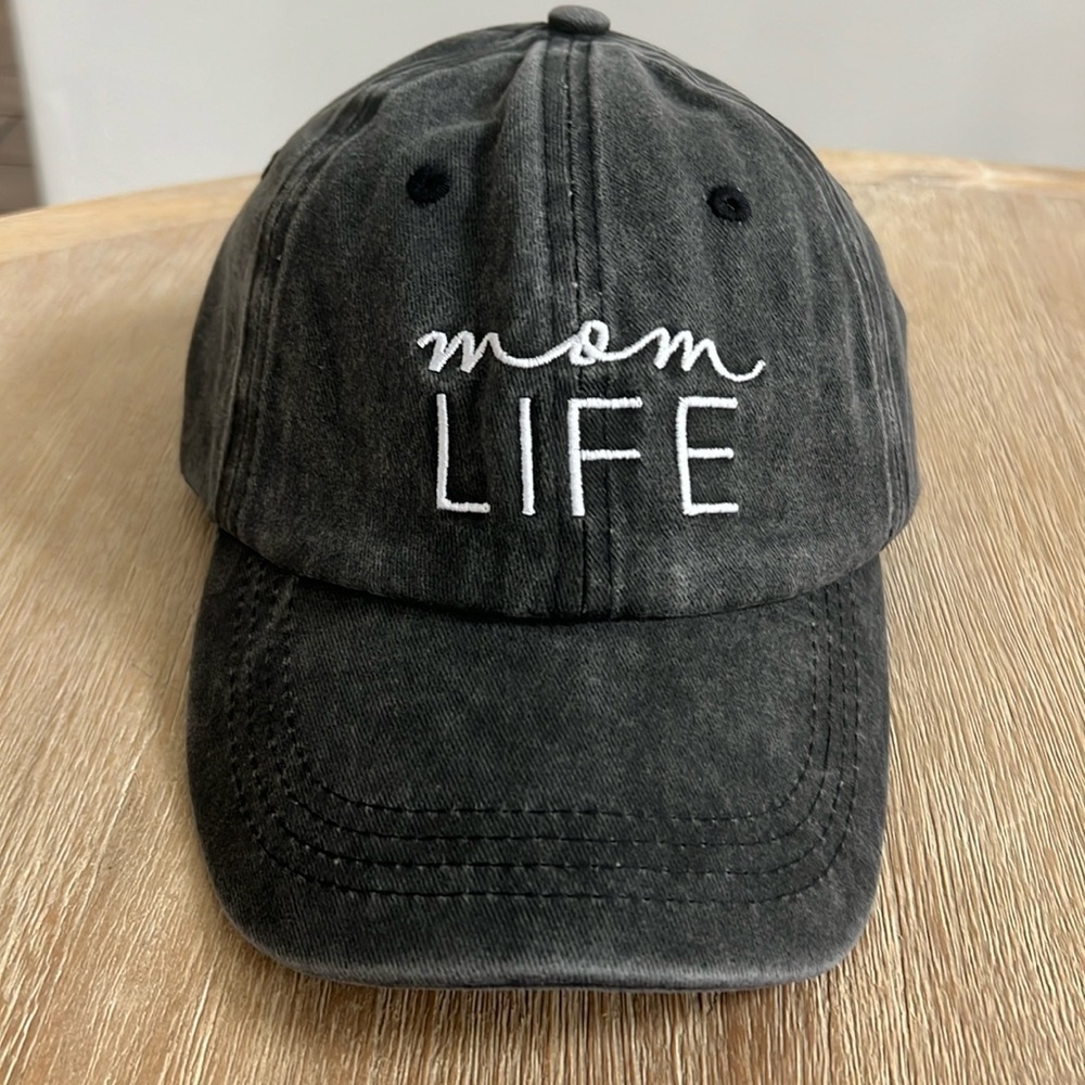 Mom Life washed black women’s adjustable baseball cap